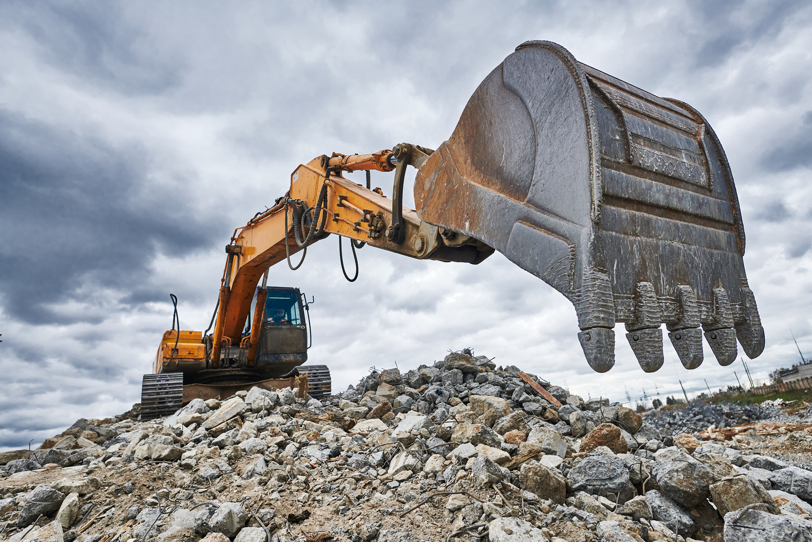 Here is an industry-agnostic look into the state of predictive and preventive maintenance best practices for heavy asset optimization.